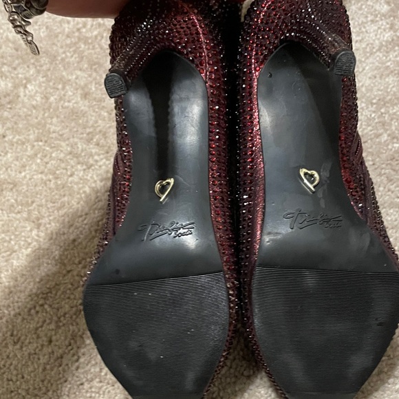 Elegant Burgundy Women's Boots - Picture 4 of 12